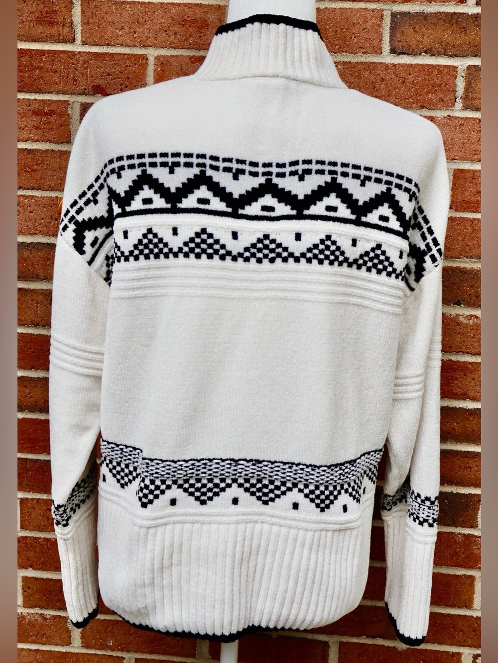 Christian Siriano New York White Black Fair Isle Mock Neck Sweater Size Large - Picture 5 of 8